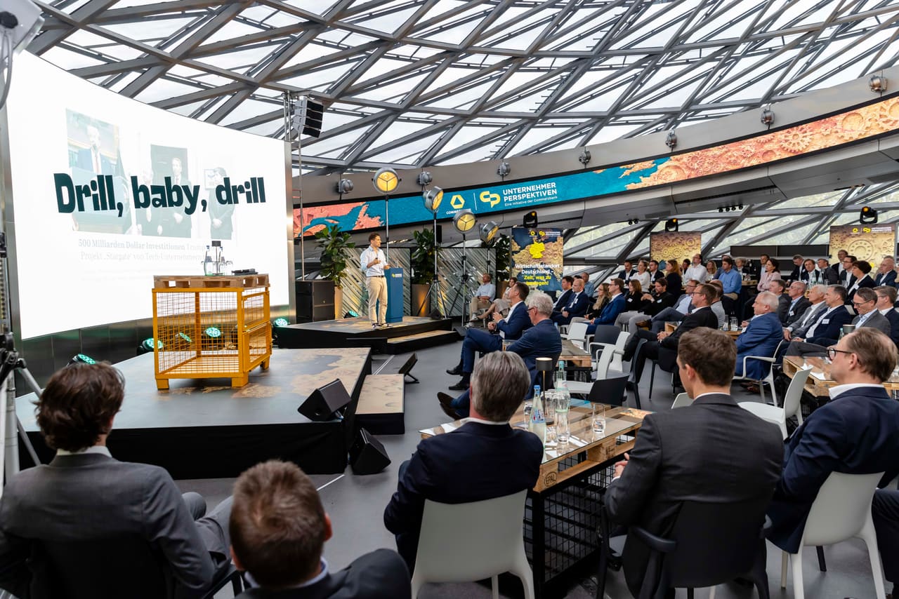 Dr. Hubertus Porschen — KI-Keynote live bei Unternehmer Perspektiven Berlin