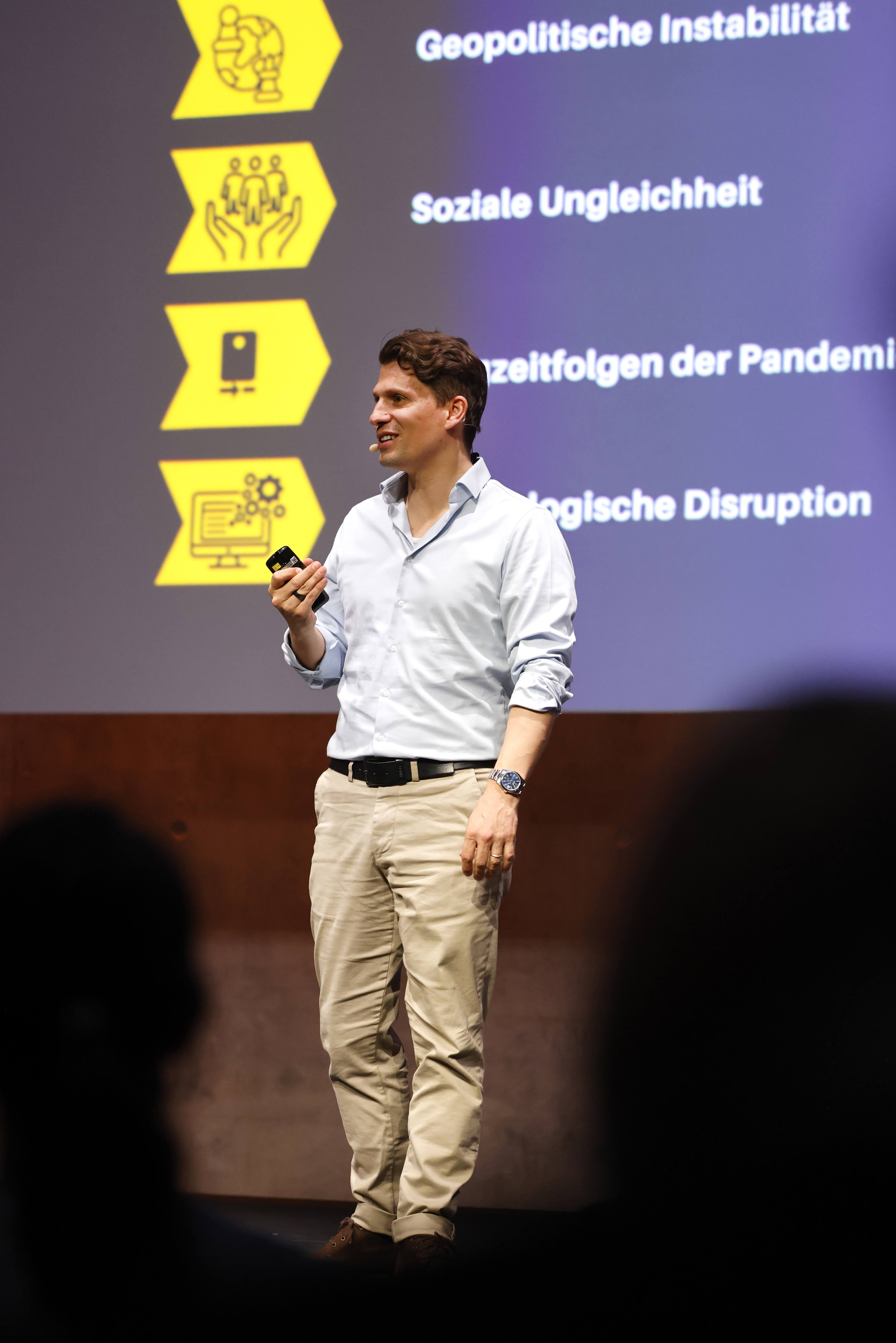 Dr. Hubertus Porschen — Keynote Speaker, Crashkurs KI für Entscheider