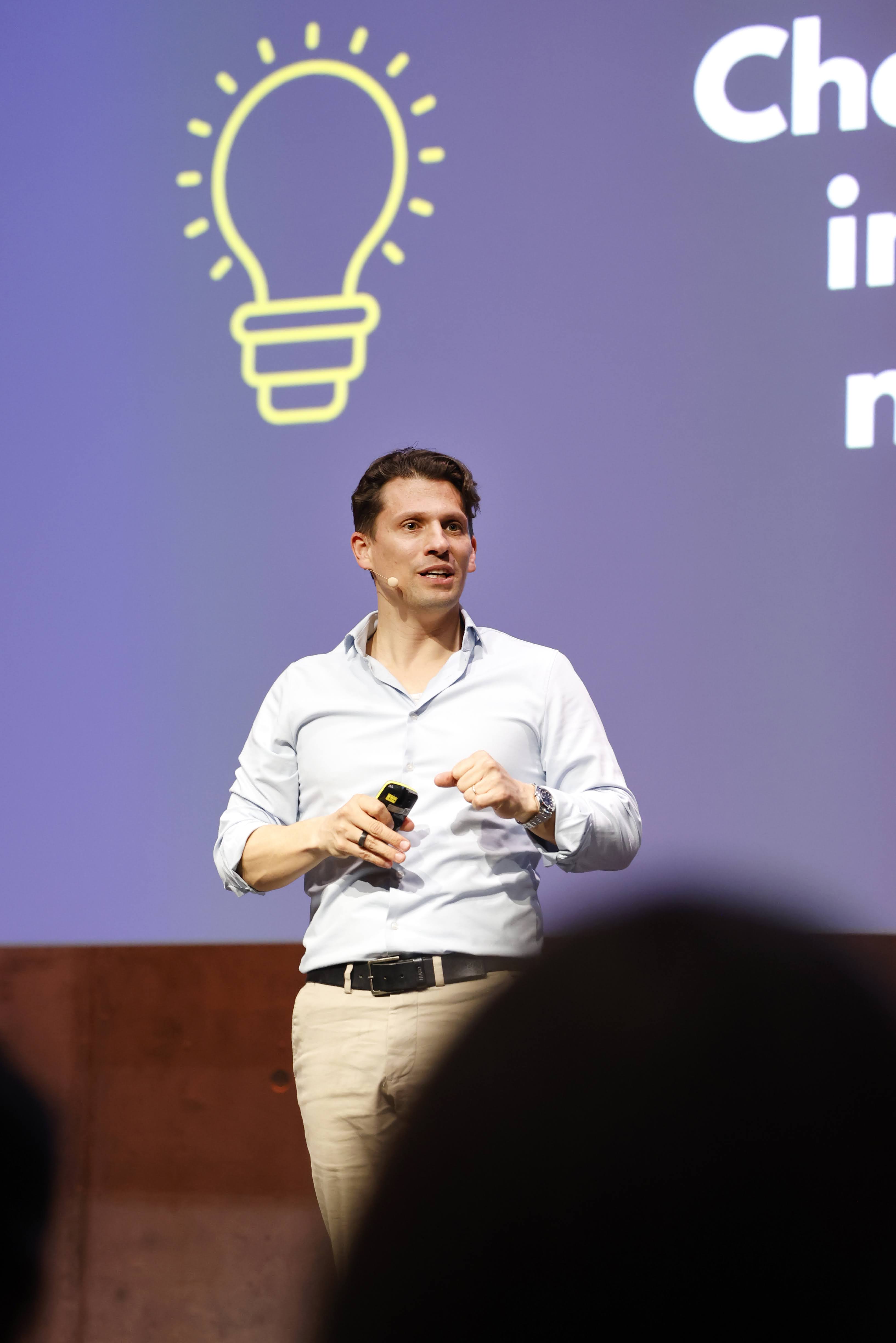 Dr. Hubertus Porschen — Keynote Speaker zu KI-Strategie