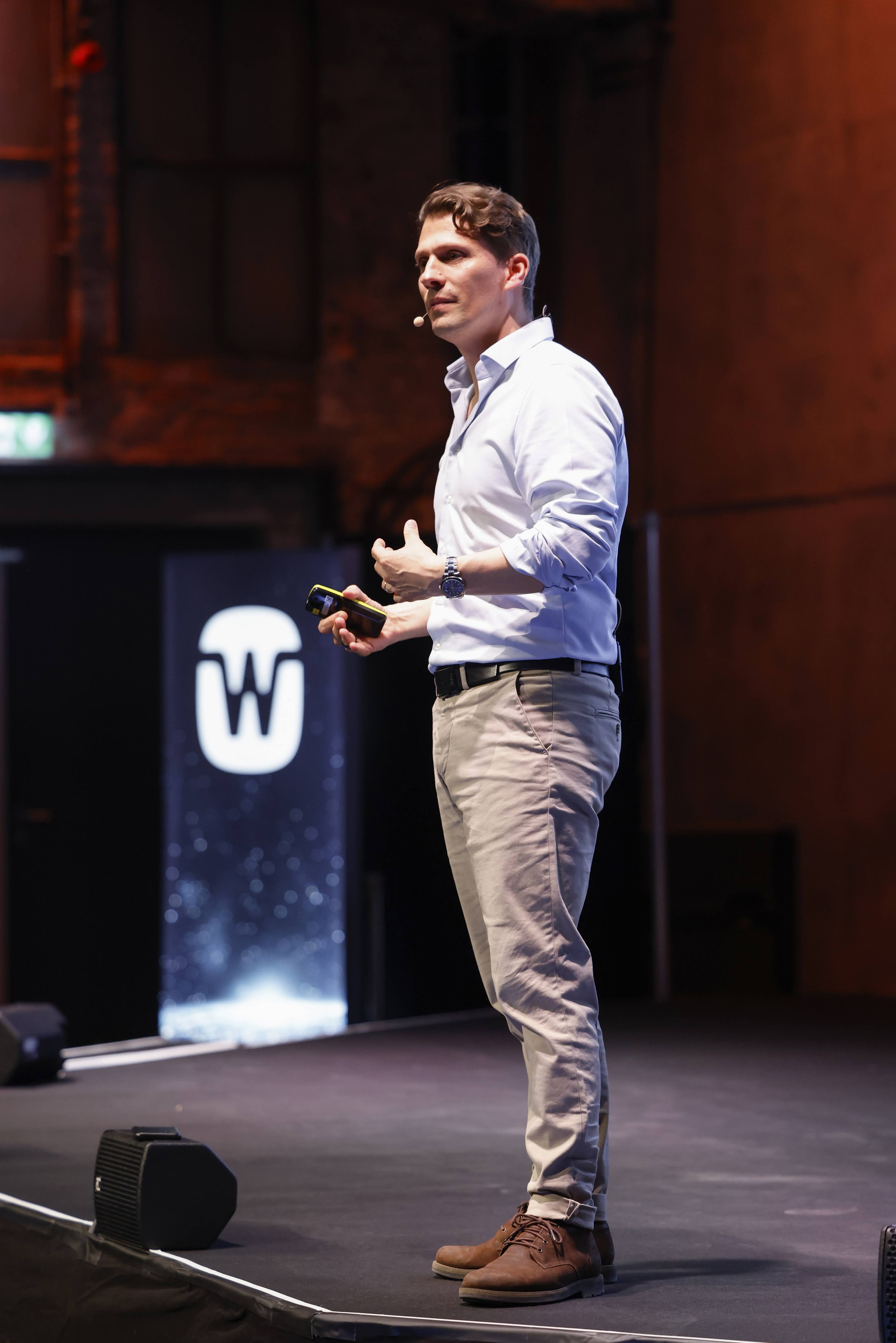Dr. Hubertus Porschen — Keynote Leadership mit KI